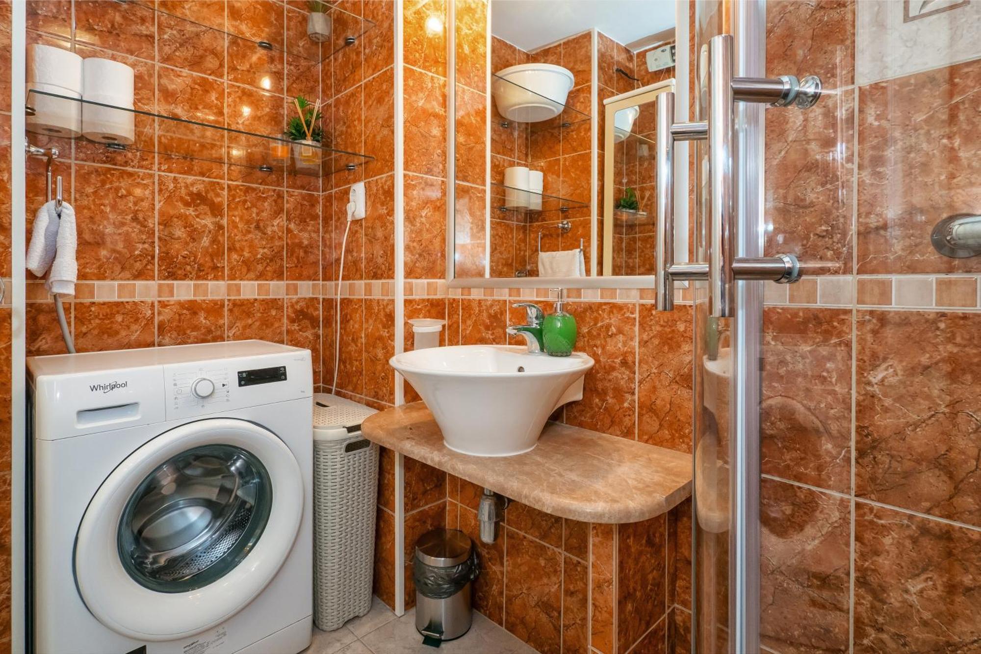 Relaxing 2Bd Apartment, Ground Floor - Walk To Old Town Split Exterior photo